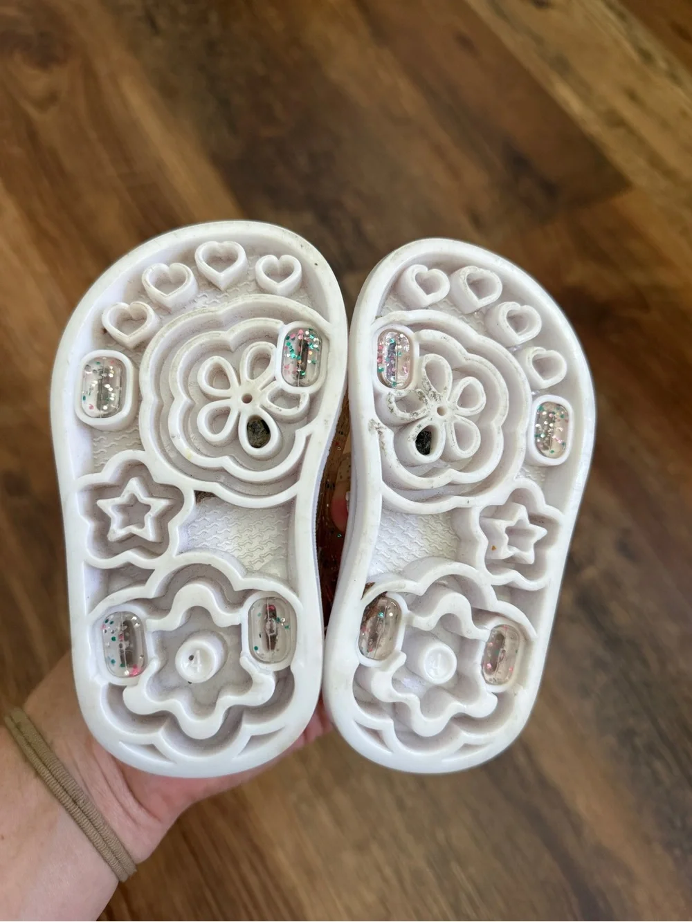 OSHKOSH Clear Glitter Jelly Sandals - size 4